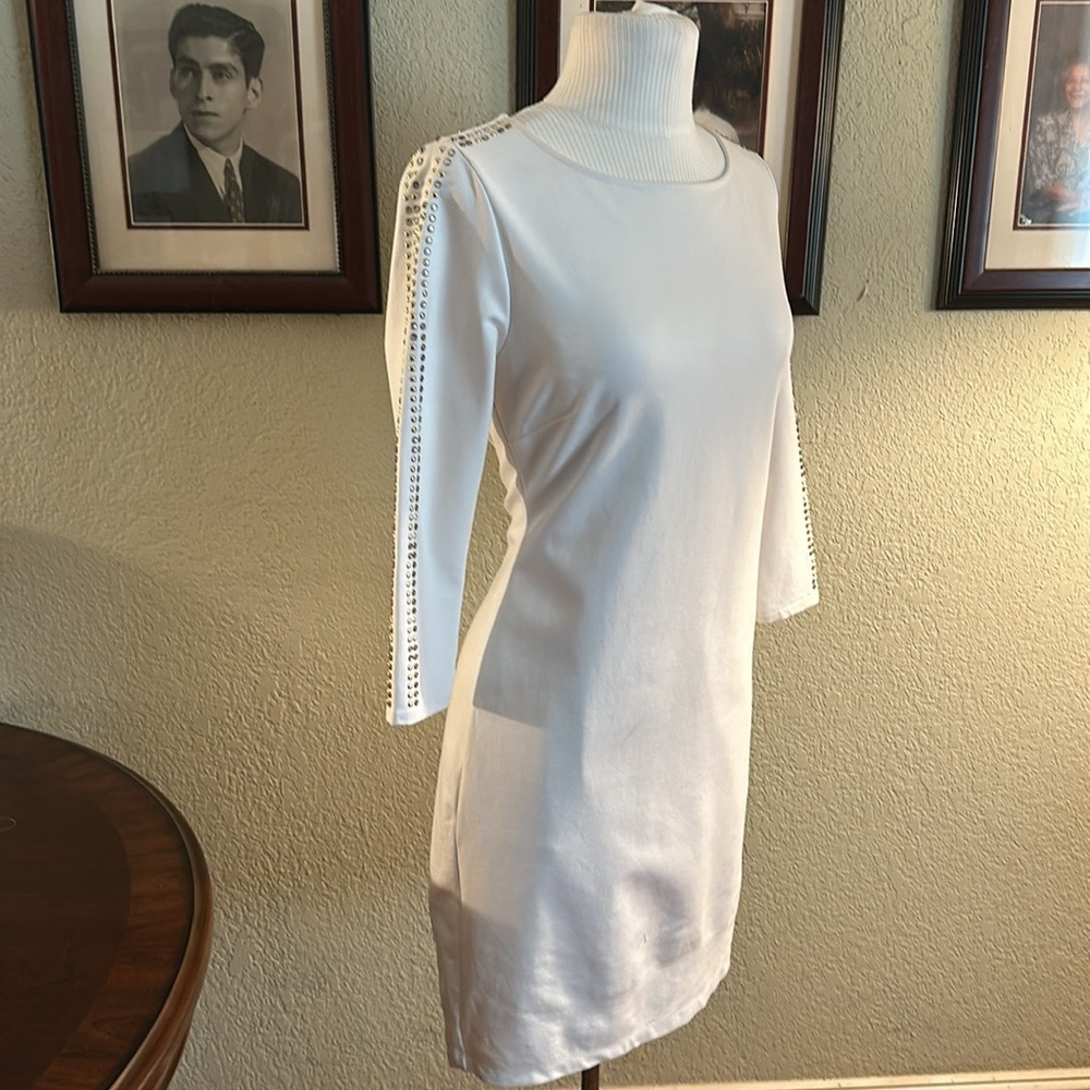 Carmen Marc Valvo Winter White